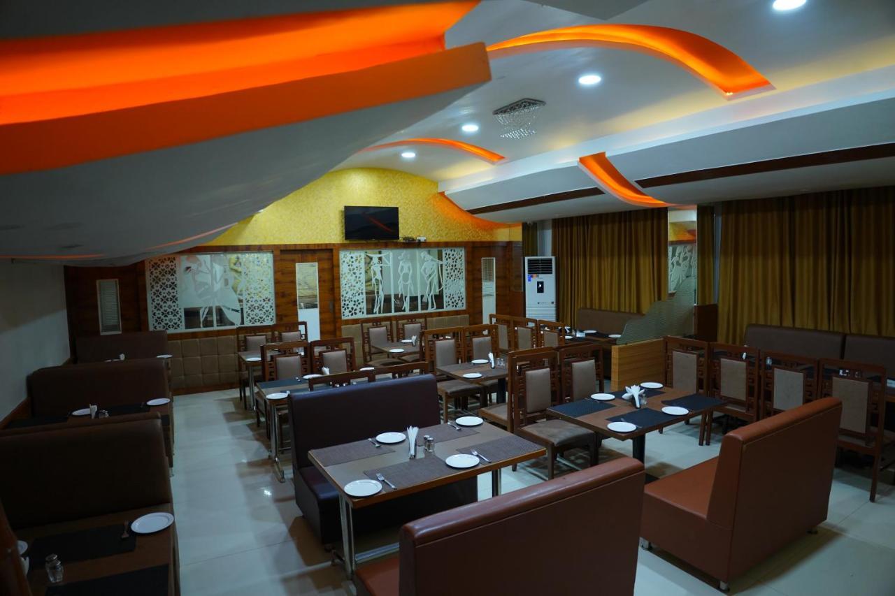 Hotel Grand Nagarjuna By Konark Hotels Гунтур Екстер'єр фото